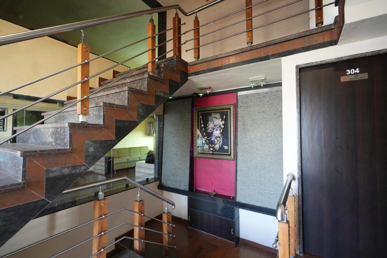 Hotel Ravi Residency Nadiād Extérieur photo