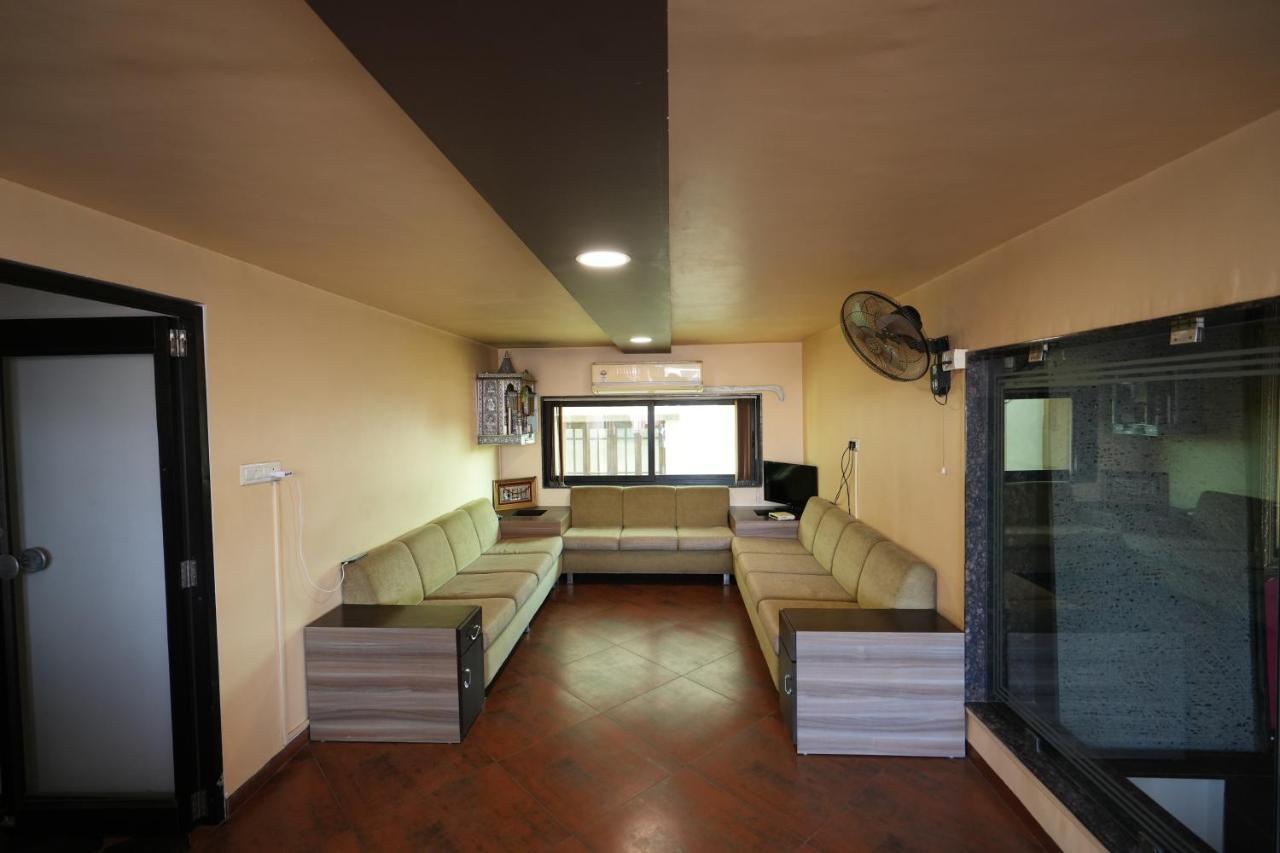 Hotel Ravi Residency Nadiād Extérieur photo